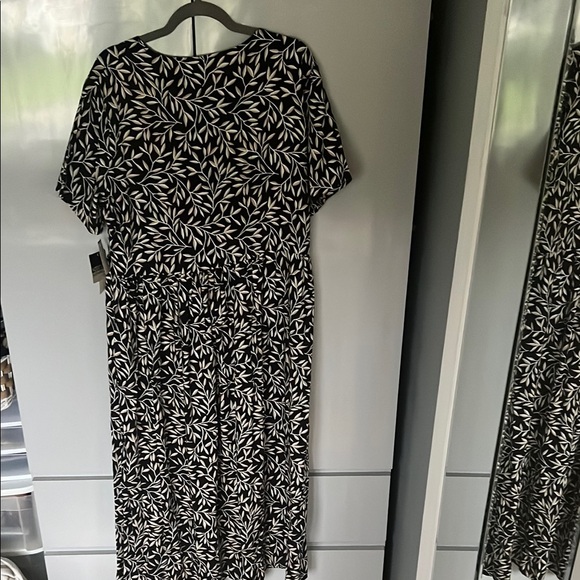 Notations Black and White Midi Sundress - Picture 2 of 5